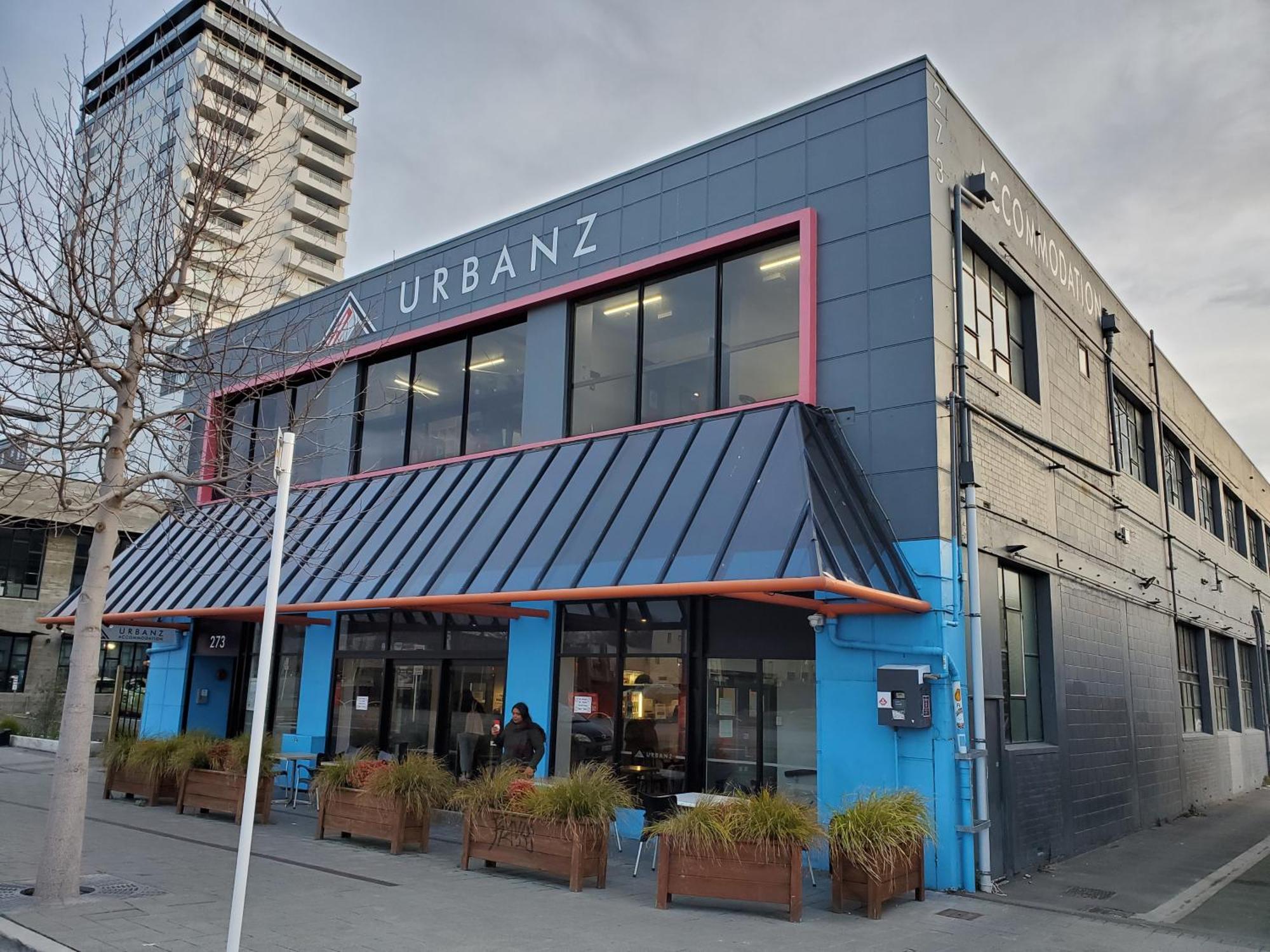 Urbanz Hostel Christchurch Luaran gambar The Urbanz building in 2019