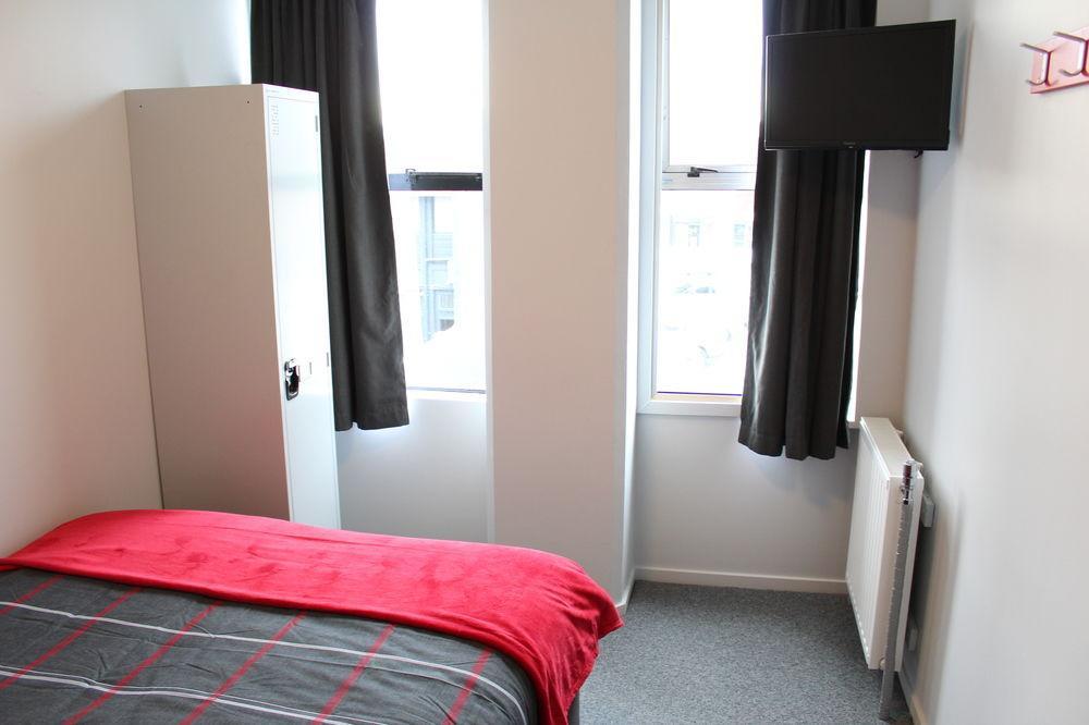 Urbanz Hostel Christchurch Luaran gambar A bedroom in the new halls of residence